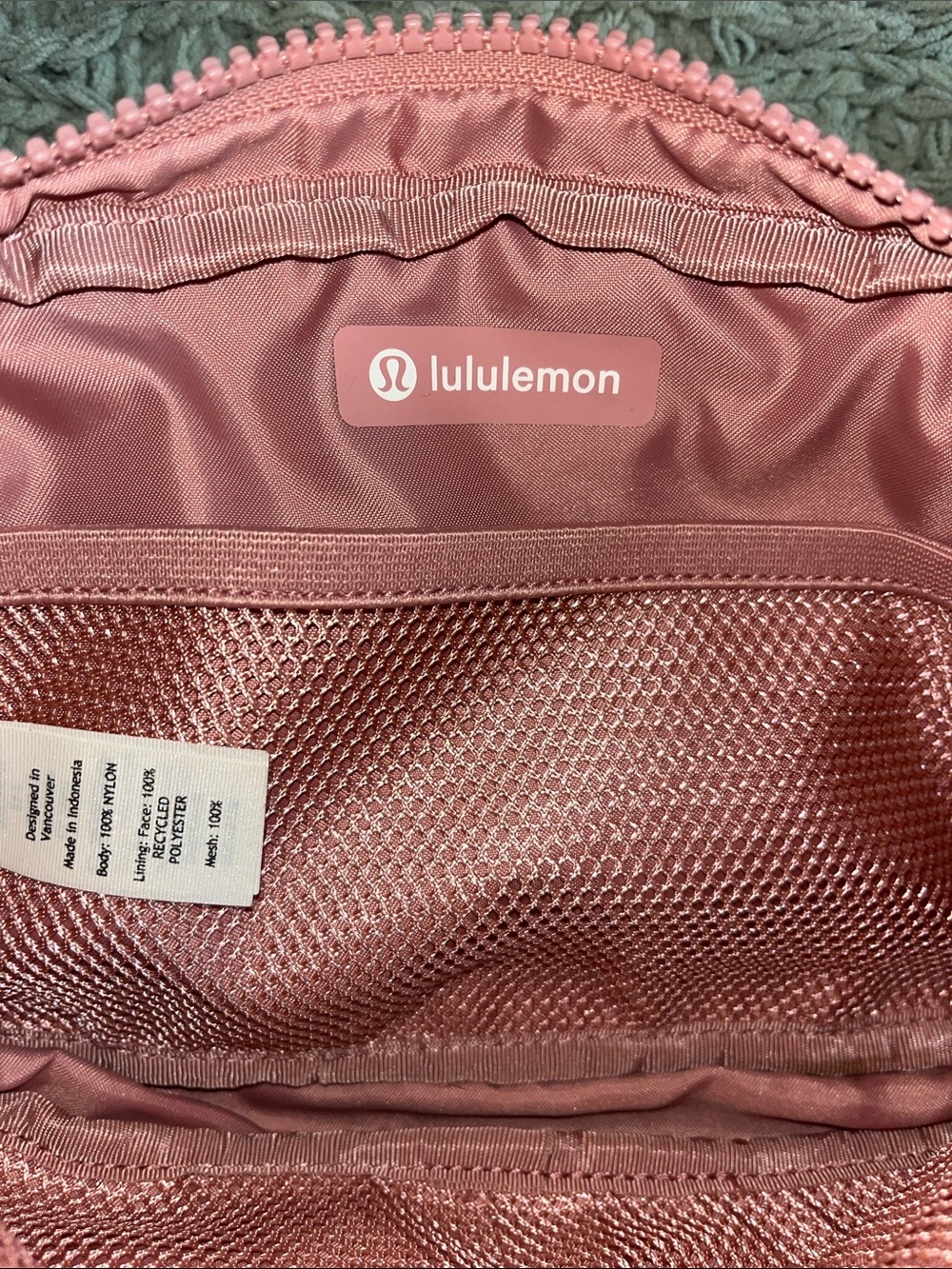 lululemon athletica Dusty Pink Crossbody Belt Bag - Picture 3 of 6